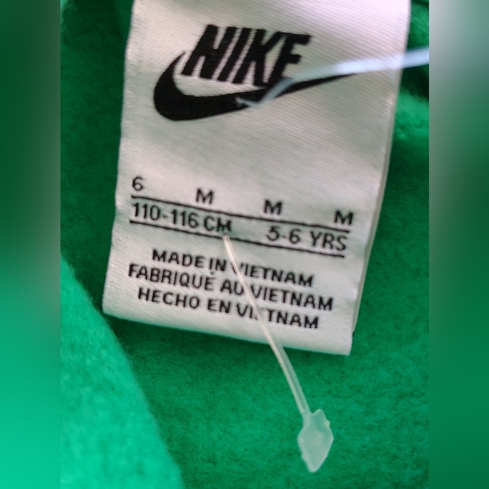 Nike Kids Emerald Green Hoodie  Size 5 - 6 Yrs. - Picture 6 of 7